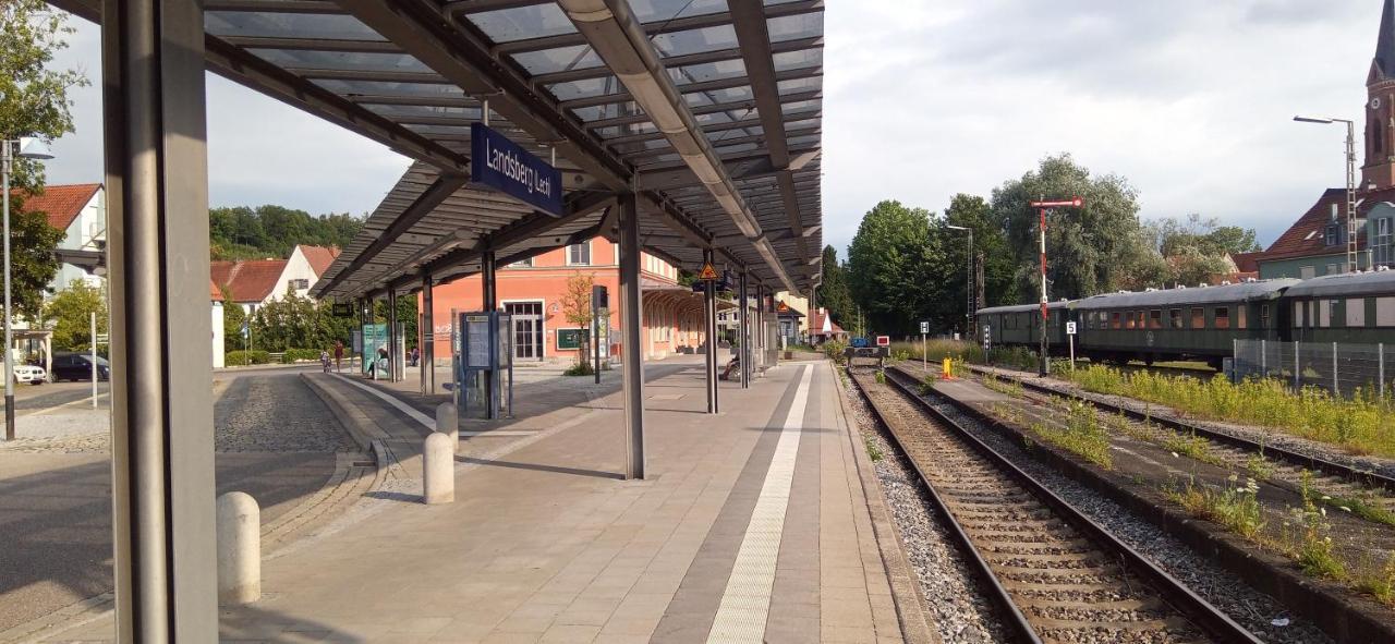Grosses Zimmer Bad Kueche Wohnzimmer Terasse Garten Zentral Ruhig Landsberg am Lech Zewnętrze zdjęcie