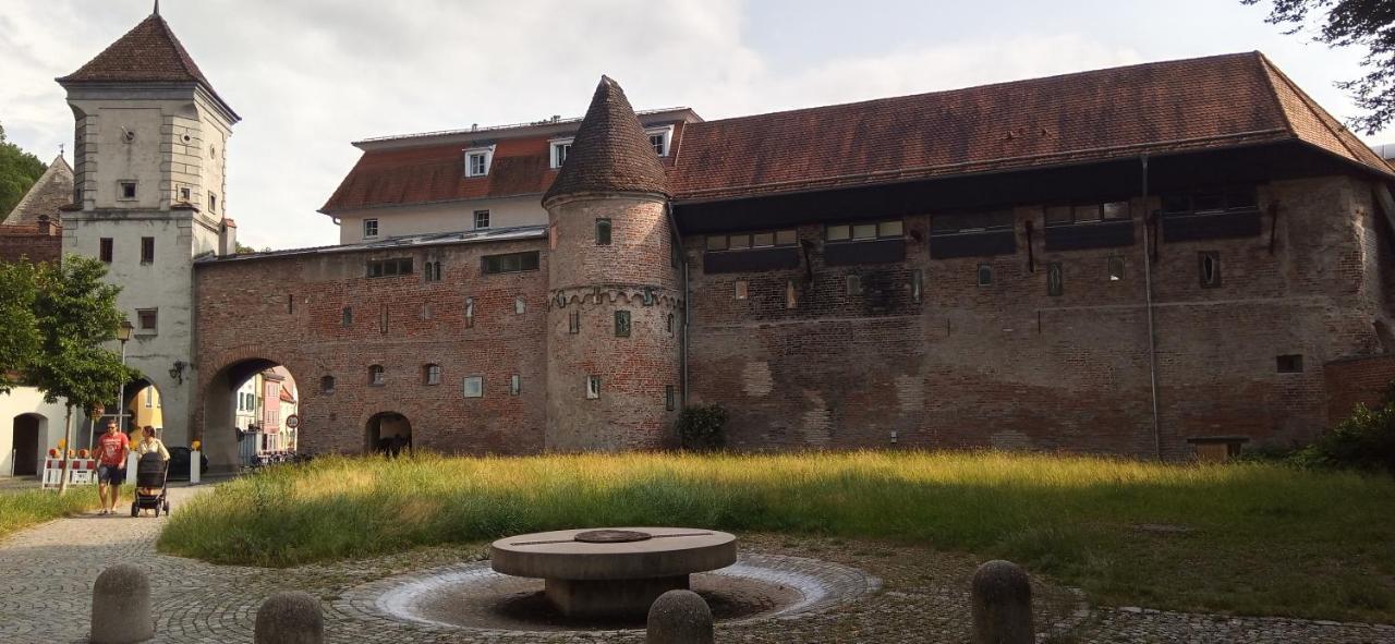 Grosses Zimmer Bad Kueche Wohnzimmer Terasse Garten Zentral Ruhig Landsberg am Lech Zewnętrze zdjęcie