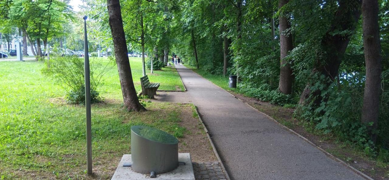 Grosses Zimmer Bad Kueche Wohnzimmer Terasse Garten Zentral Ruhig Landsberg am Lech Zewnętrze zdjęcie